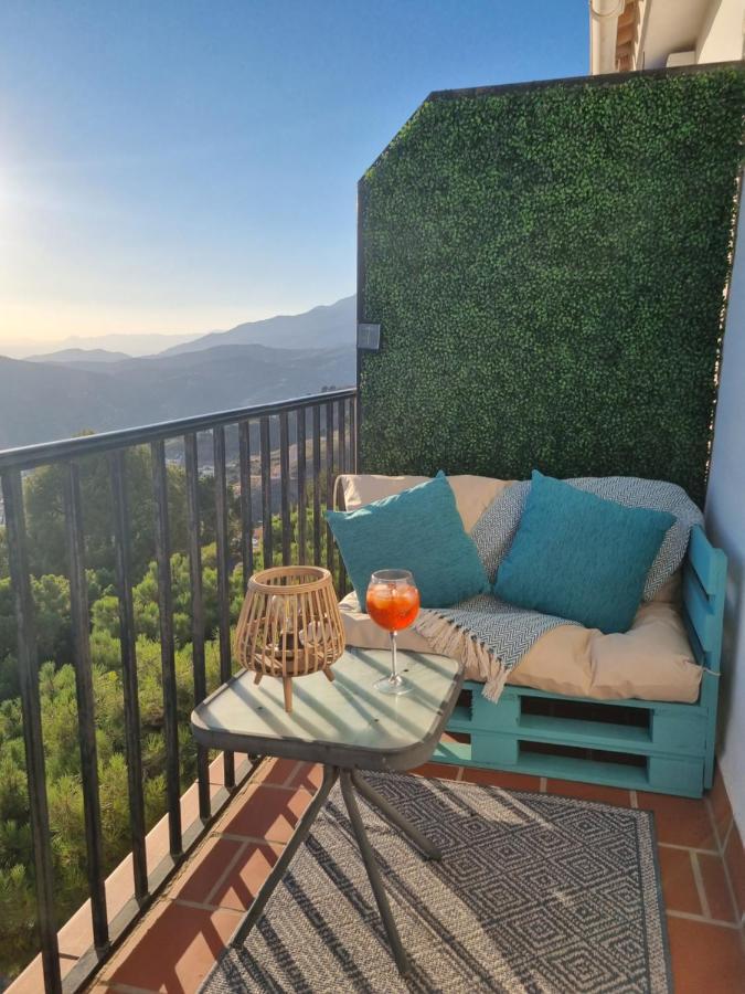 Lovely 2 Bed Apartment With Stunning Views & Pool Компета Экстерьер фото